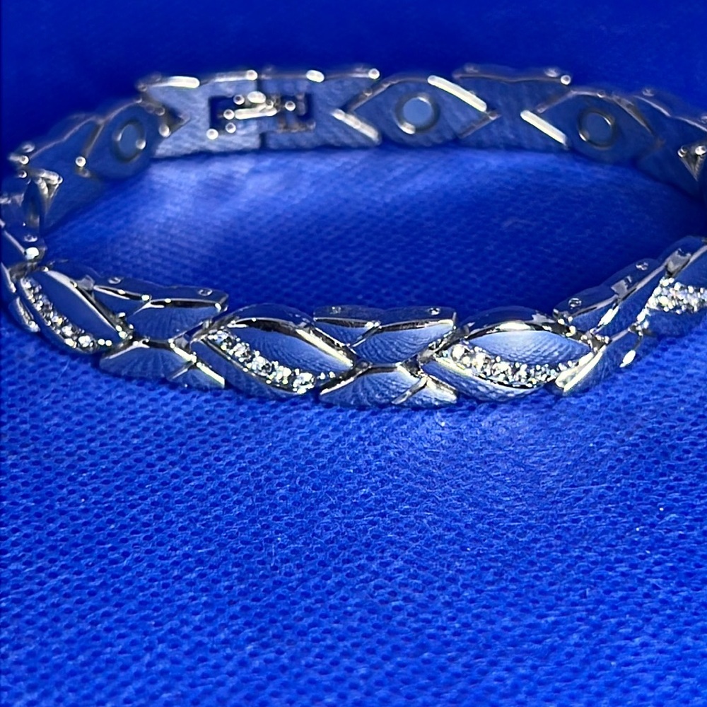 Silver Tone Magnetic Copper Bracelet